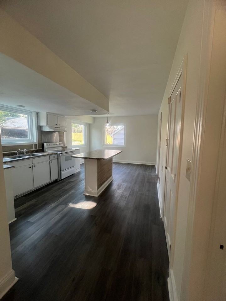 311 Ridgewood Ave - Photo 7 of 25