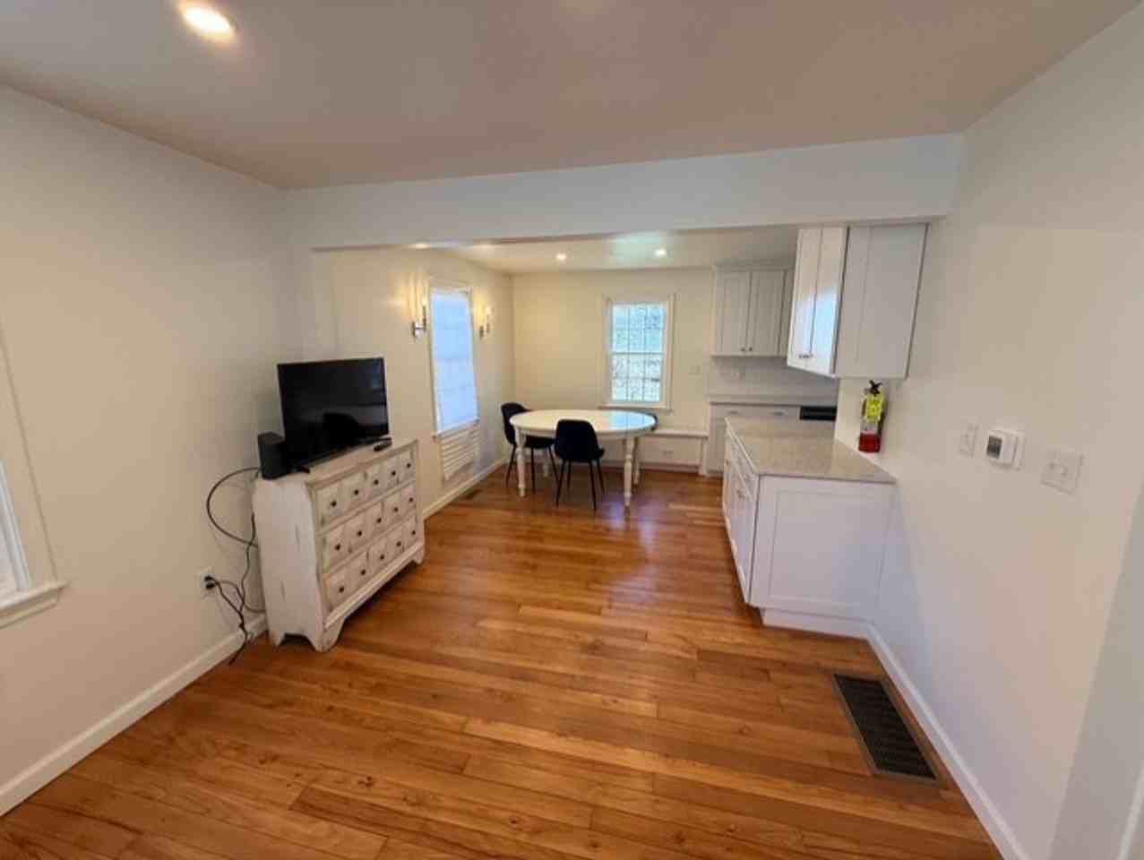 1133 1133 Center Lane - 1133 Center Lane - Photo 4 of 16