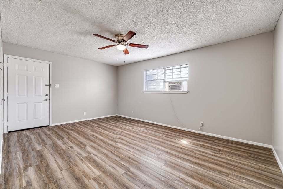 Koberlin - Photo 3 of 11