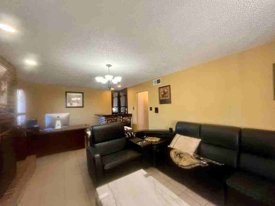 4732 W Esplanade Ave - Photo 6 of 9