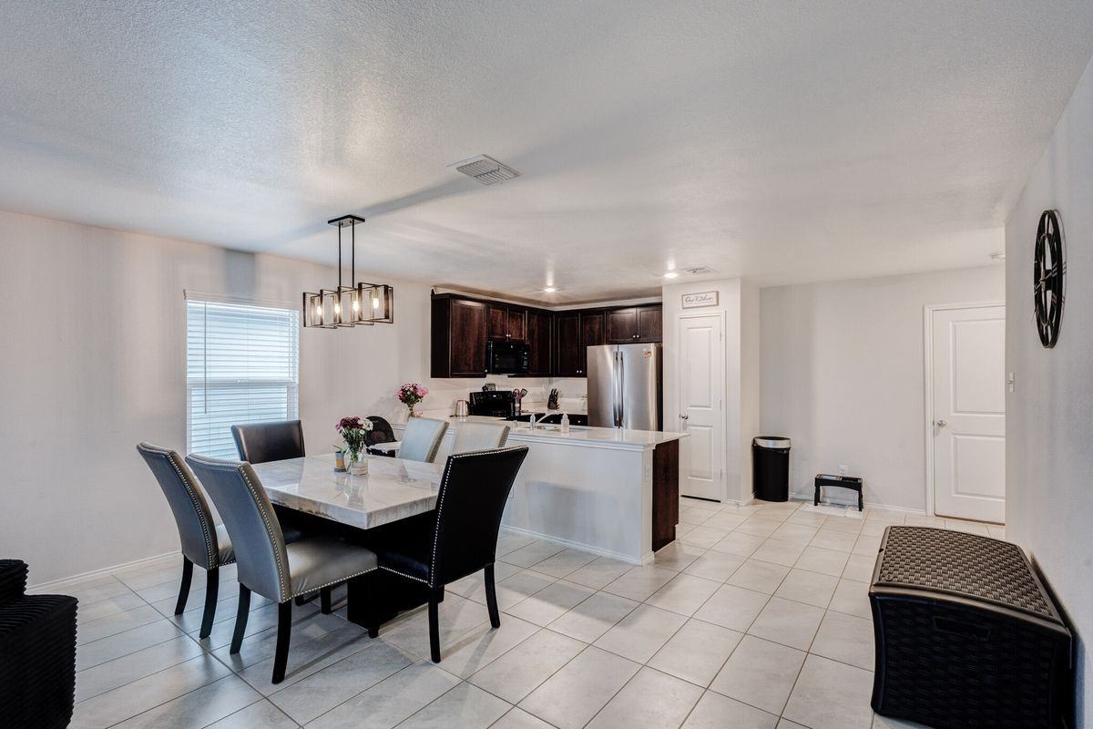 5504 Rockrose Ln - Photo 4 of 16