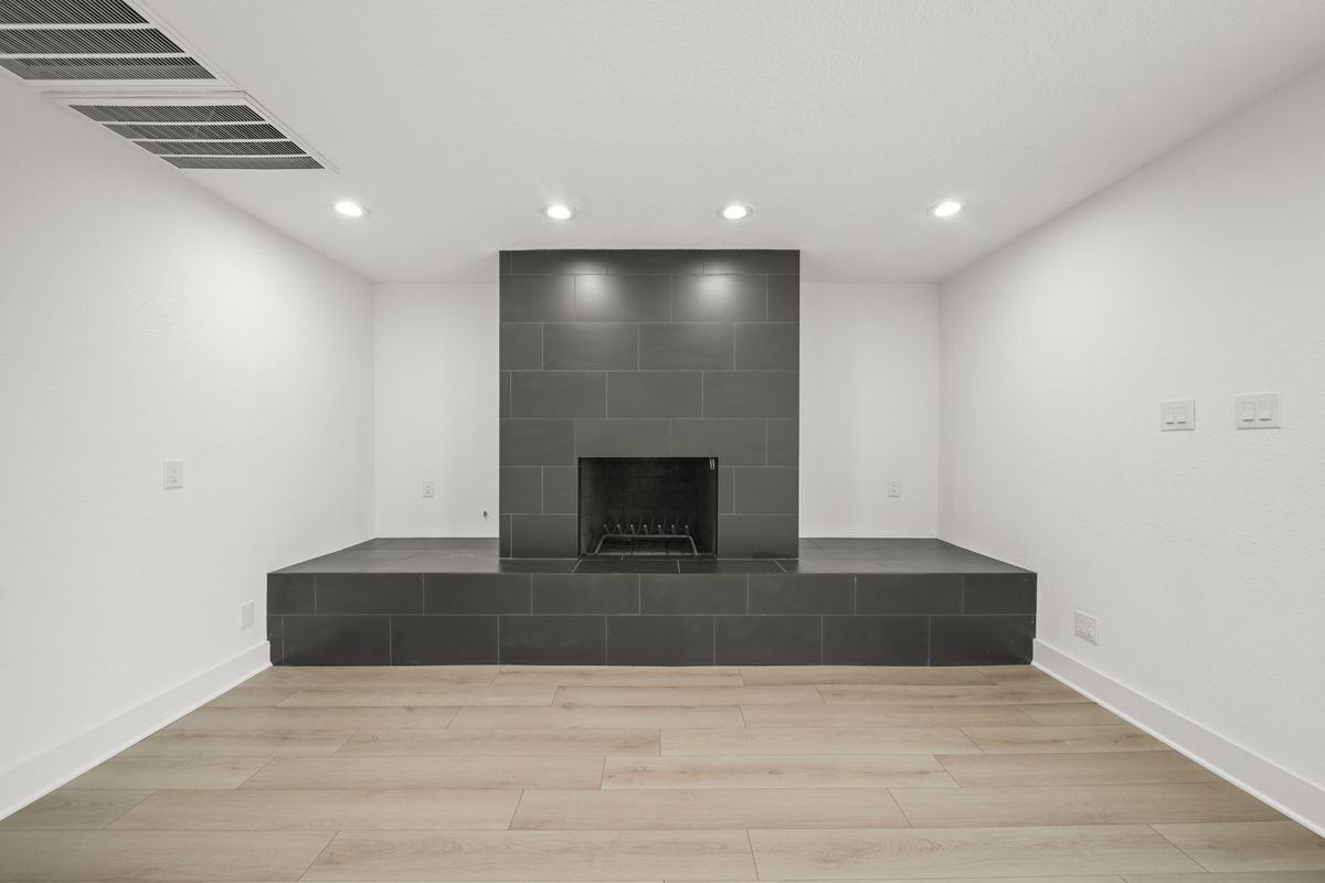 6010 Rutherglenn Dr - Photo 6 of 31