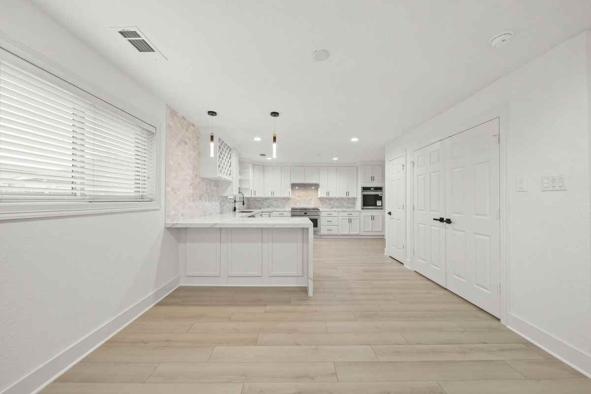 6010 Rutherglenn Dr - Photo 7 of 31