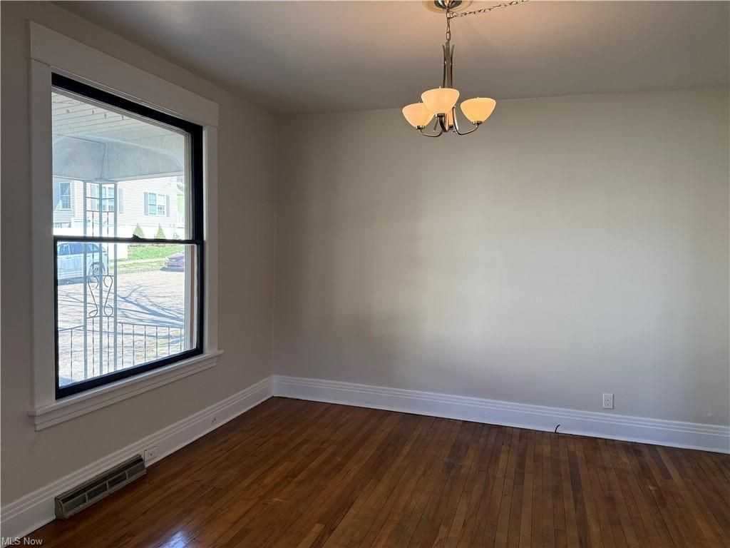 110 S 8th St - Photo 3 of 17