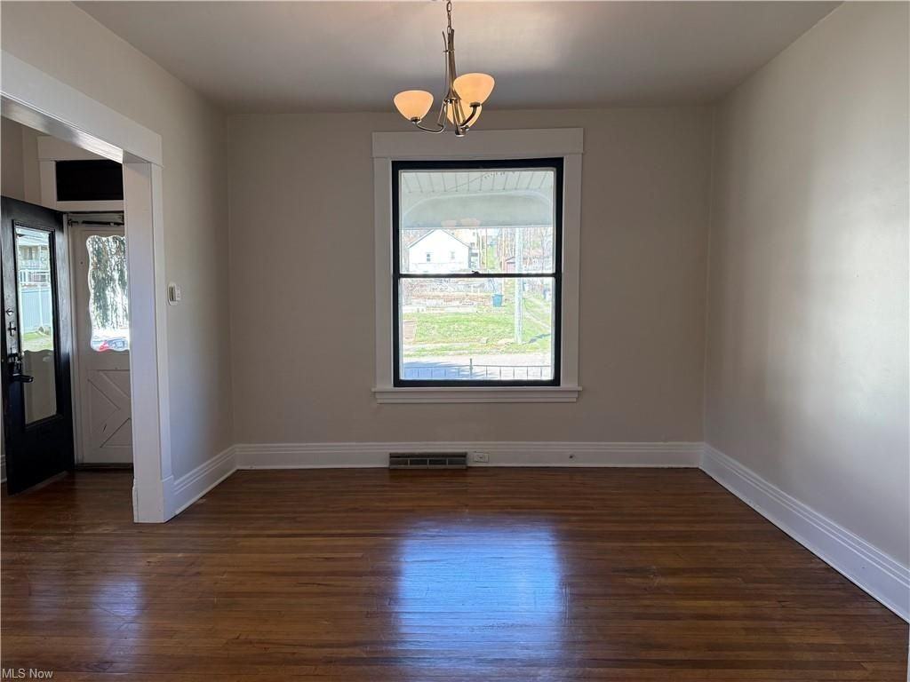 110 S 8th St - Photo 4 of 17