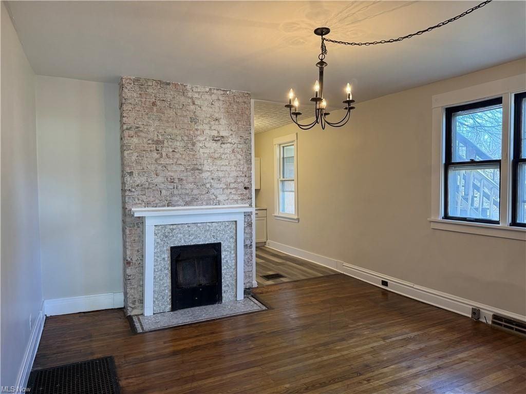 110 S 8th St - Photo 5 of 17