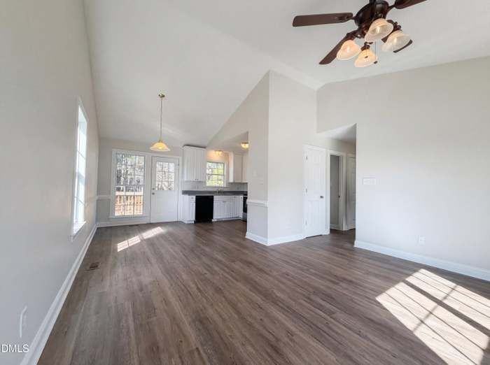 406 Landing Place Dr - Photo 7 of 16