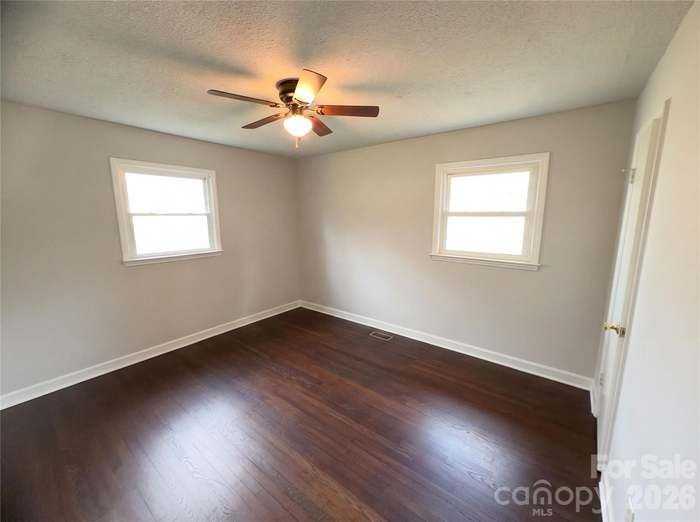 120 Sunset Ln - Photo 6 of 15