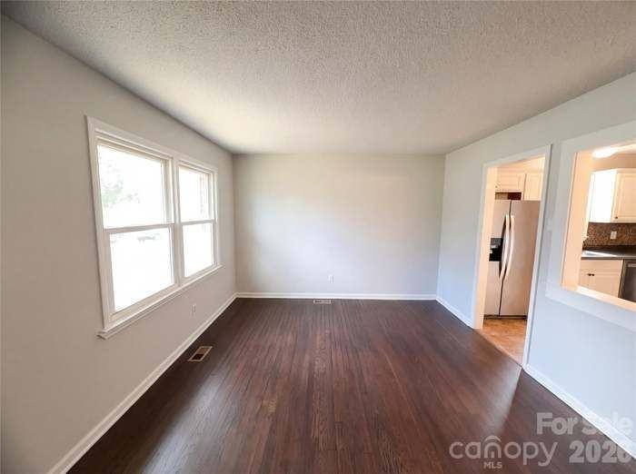 120 Sunset Ln - Photo 7 of 15