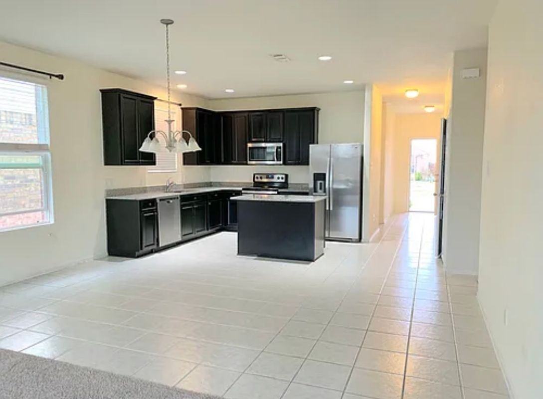 3109 Walker Creek Dr - Photo 5 of 18