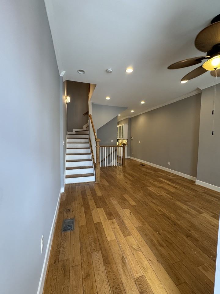 1519 N Broadway - Photo 2 of 13