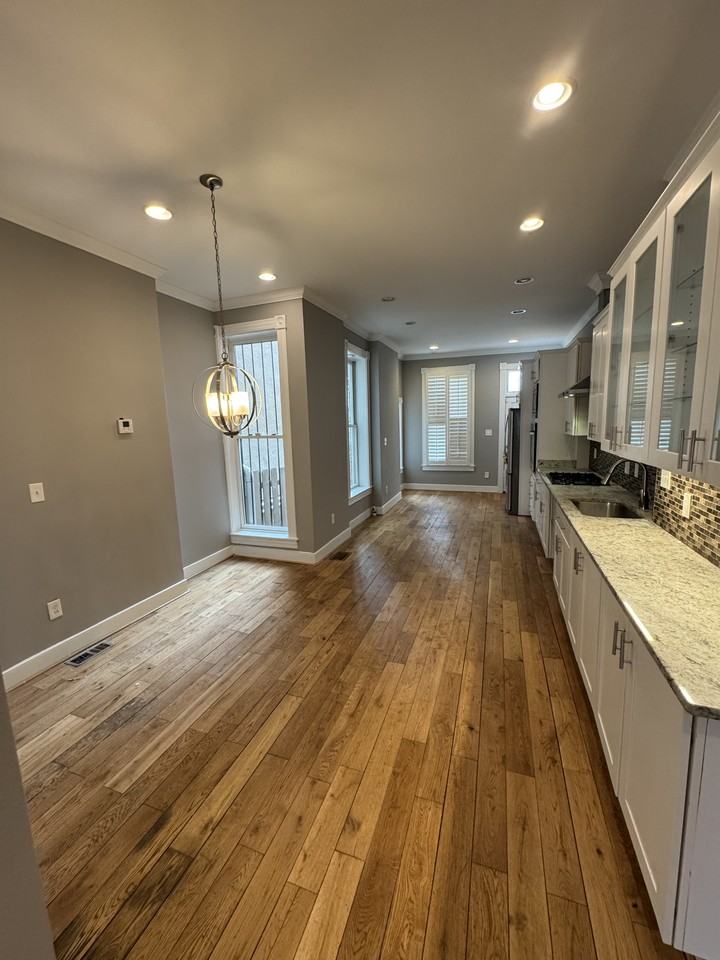 1519 N Broadway - Photo 3 of 13