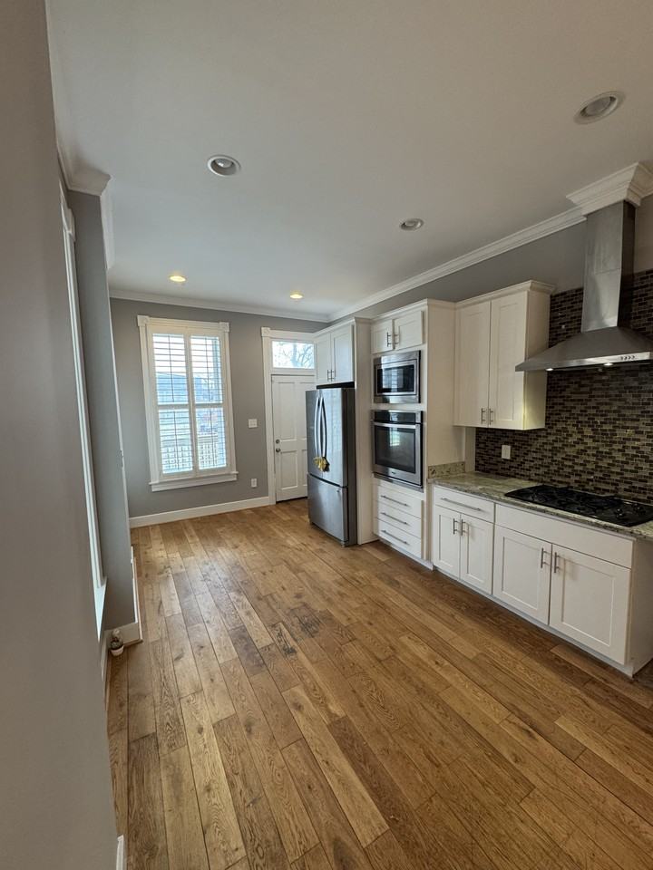 1519 N Broadway - Photo 4 of 13