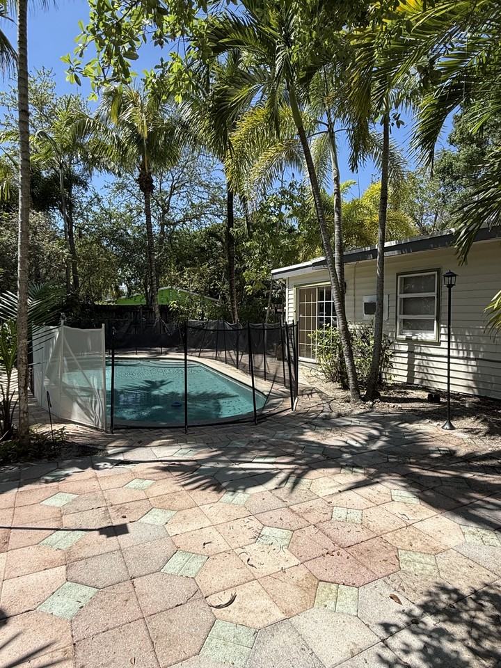 620 Sw 13th Ave - Photo 3 of 15