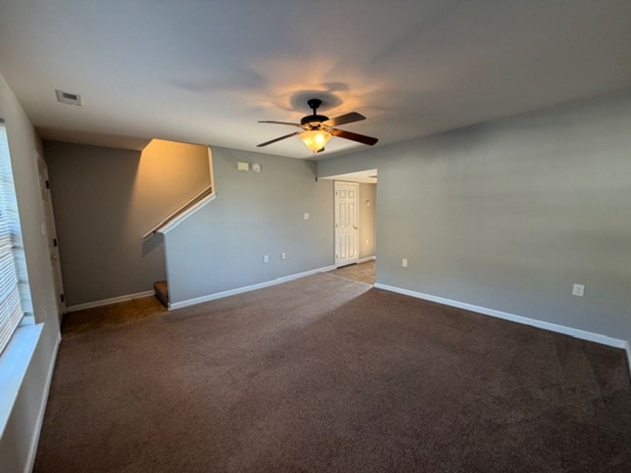 1299 Pond St Se - Photo 3 of 11