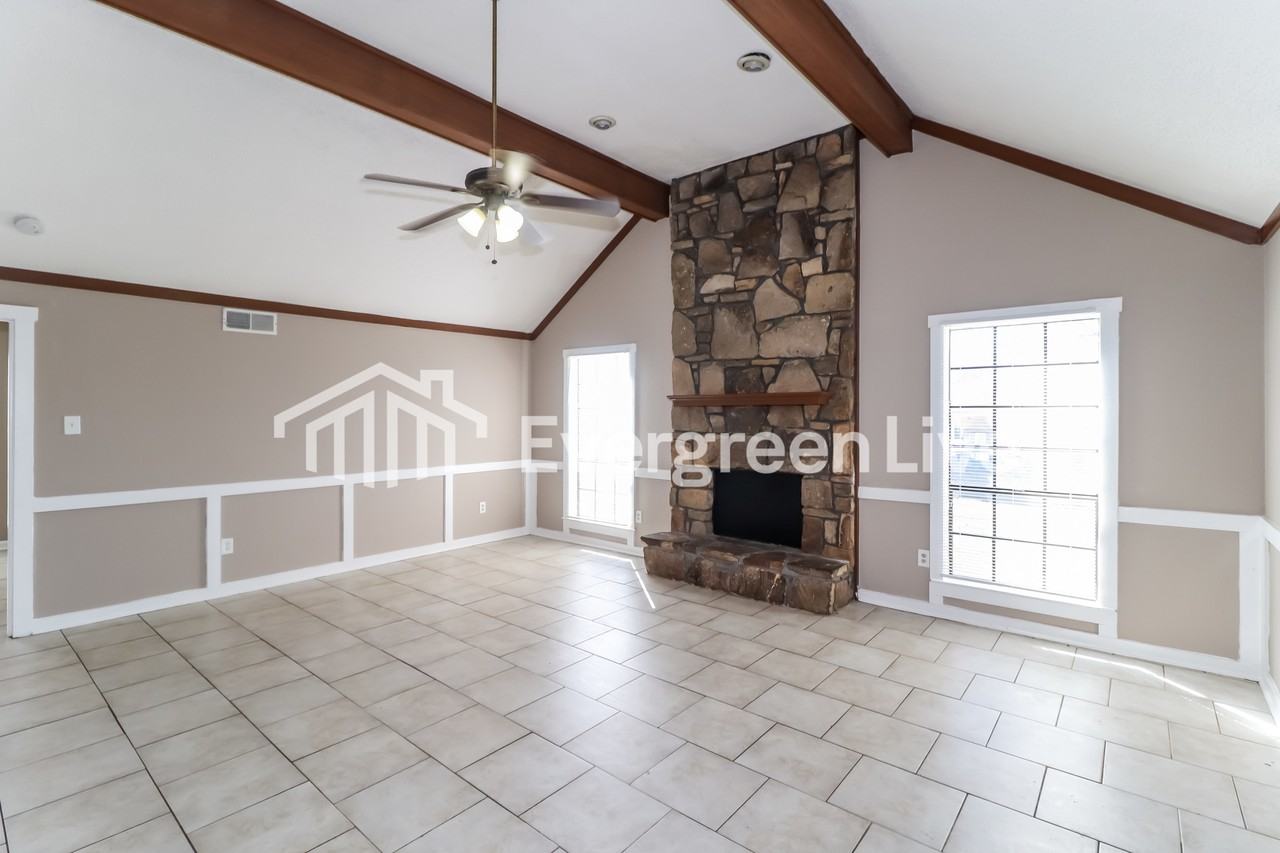 3594 Kirby Terrace Dr - Photo 3 of 15