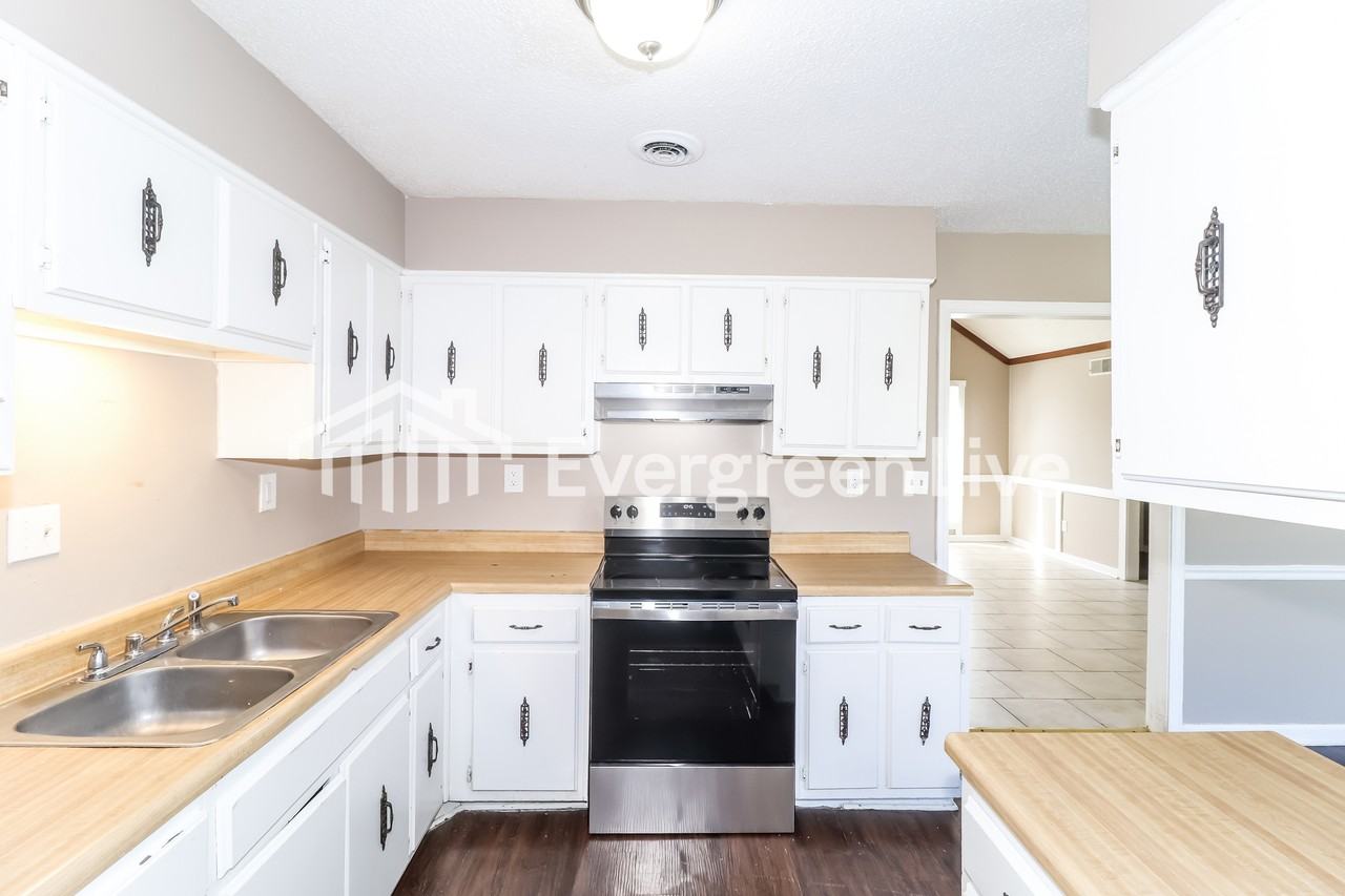 3594 Kirby Terrace Dr - Photo 6 of 15