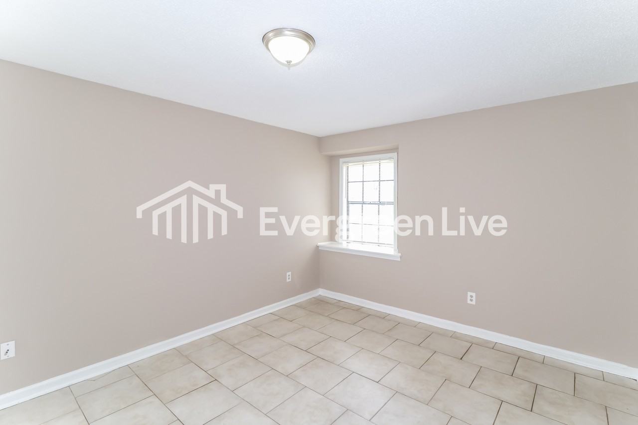 3594 Kirby Terrace Dr - Photo 7 of 15