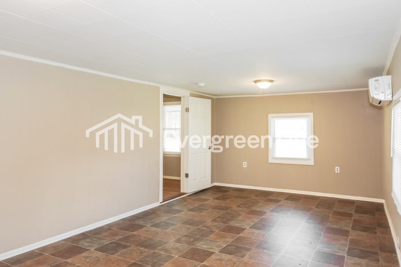 945 Cedar St Sw - Photo 3 of 14