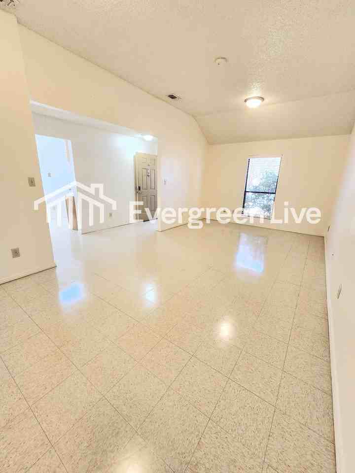 2135 Tesuque Ct - Photo 2 of 26