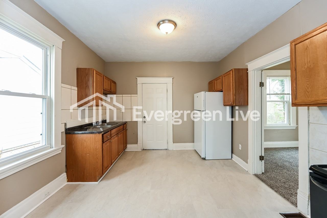 5318 Whetsel Ave - Photo 3 of 15