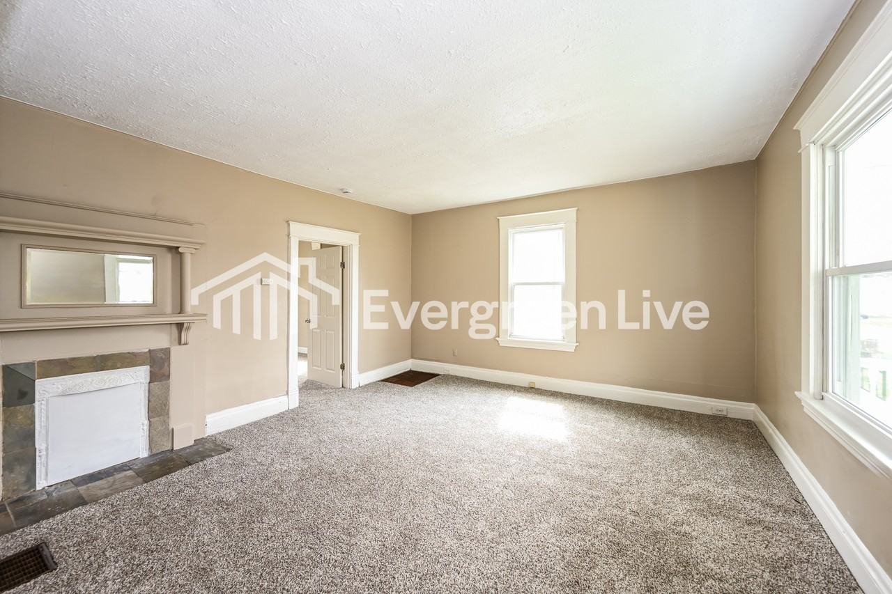 5318 Whetsel Ave - Photo 6 of 15