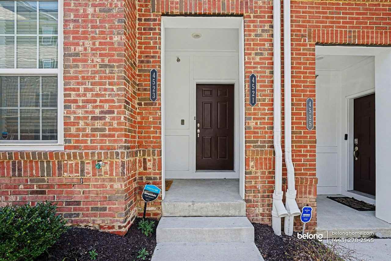 4521 Reaney Ln - Photo 2 of 17