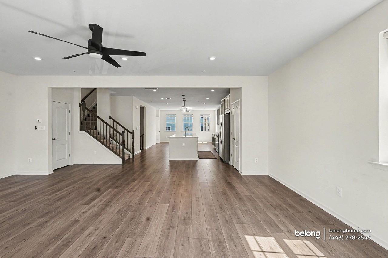 4521 Reaney Ln - Photo 4 of 17