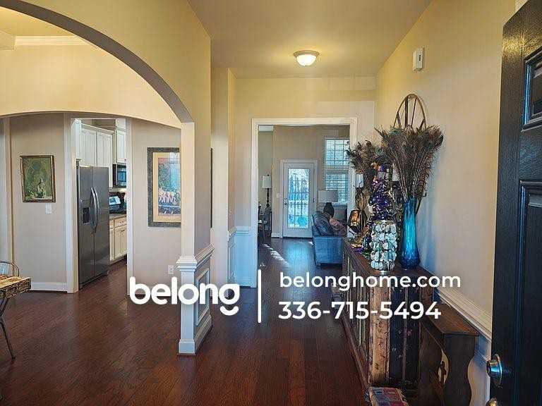 139 N Freeman Dr - Photo 2 of 19