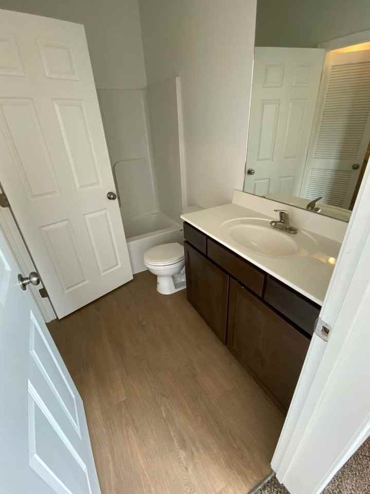 404 404 Jefferson St - 404 Jefferson St. #O - Photo 4 of 11