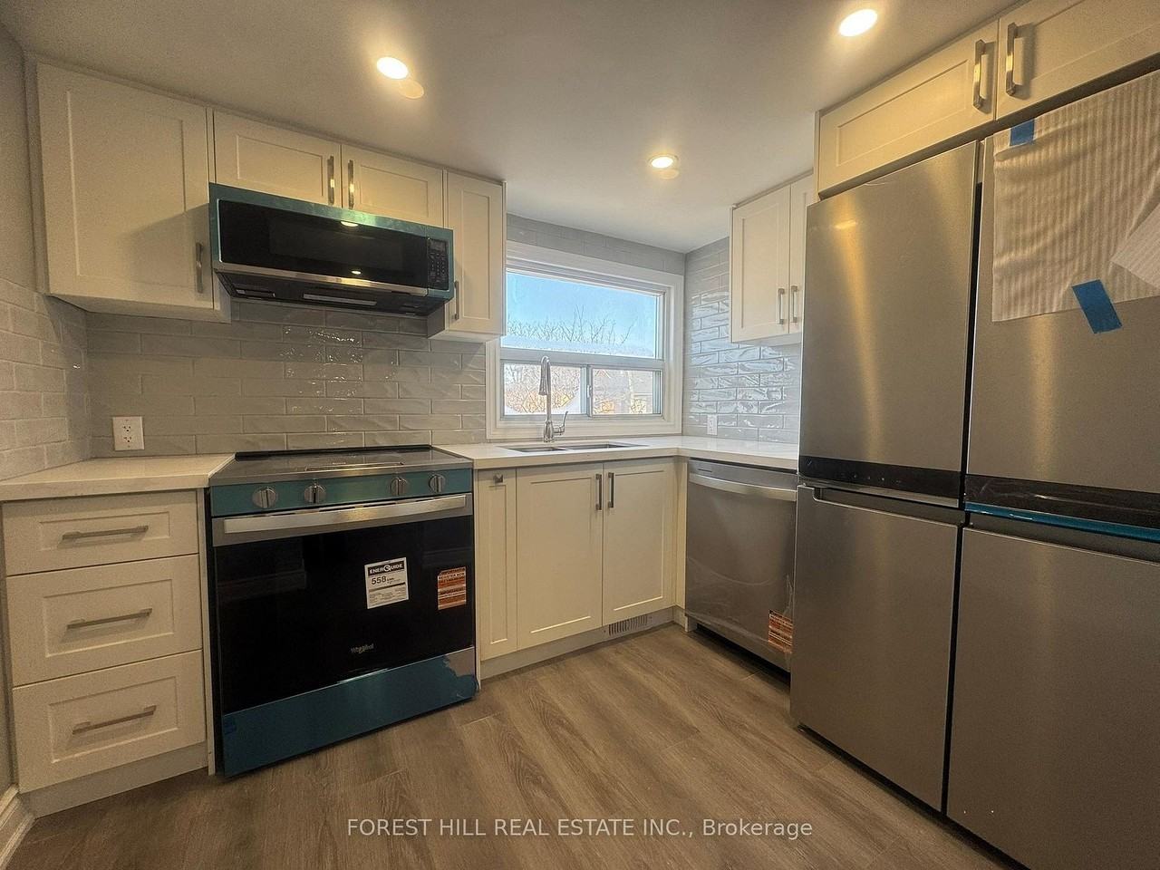 32 Earlscourt Avenue - Photo 5 of 11