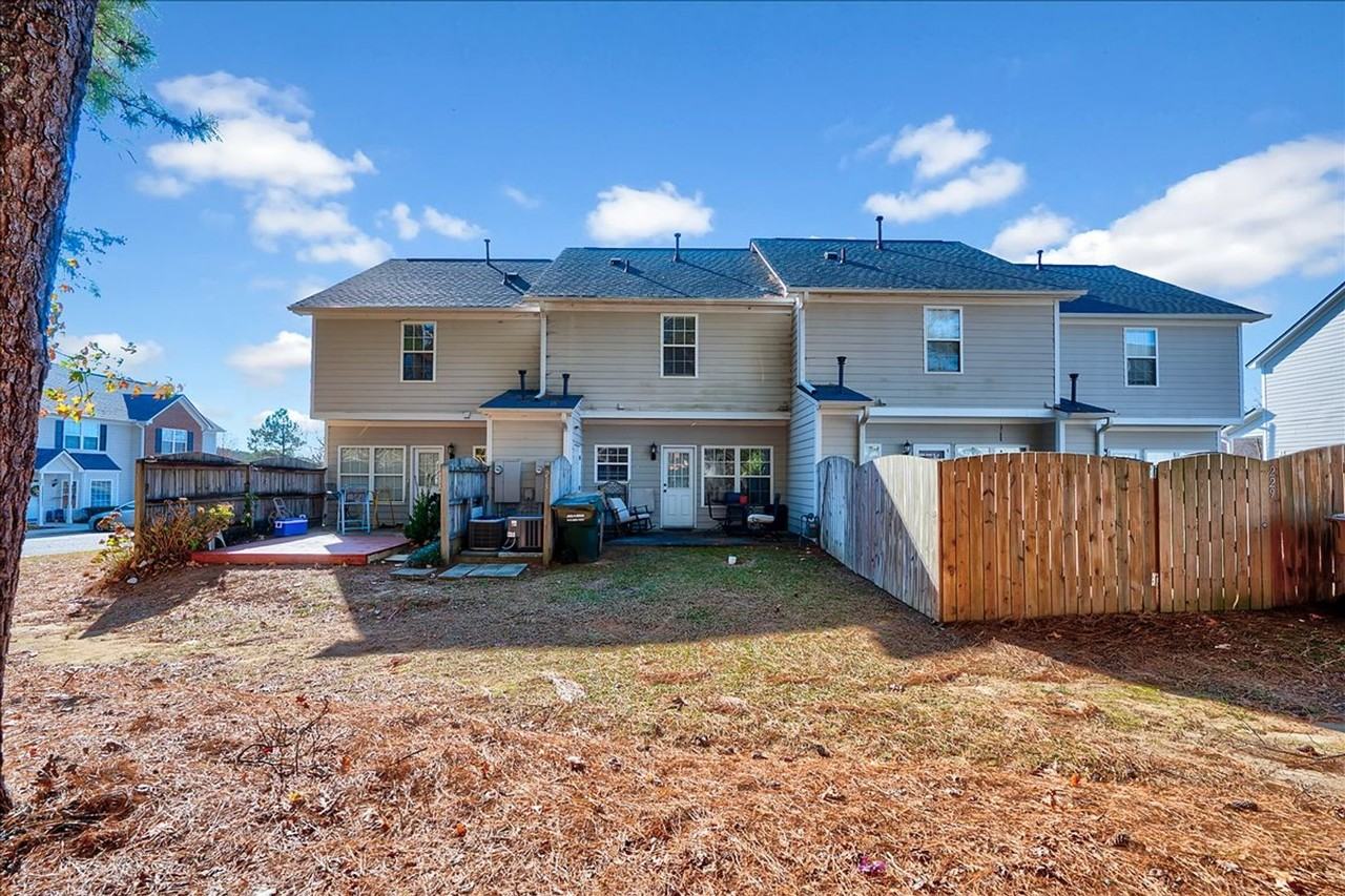 233 Dairy Rd - Photo 3 of 18