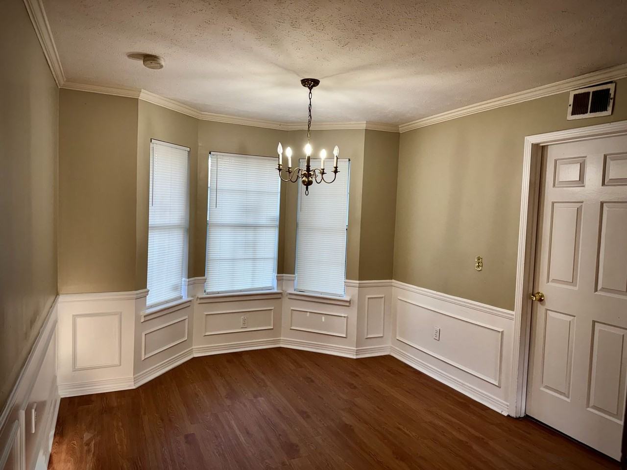 1101 Jamestown Way - Photo 6 of 20