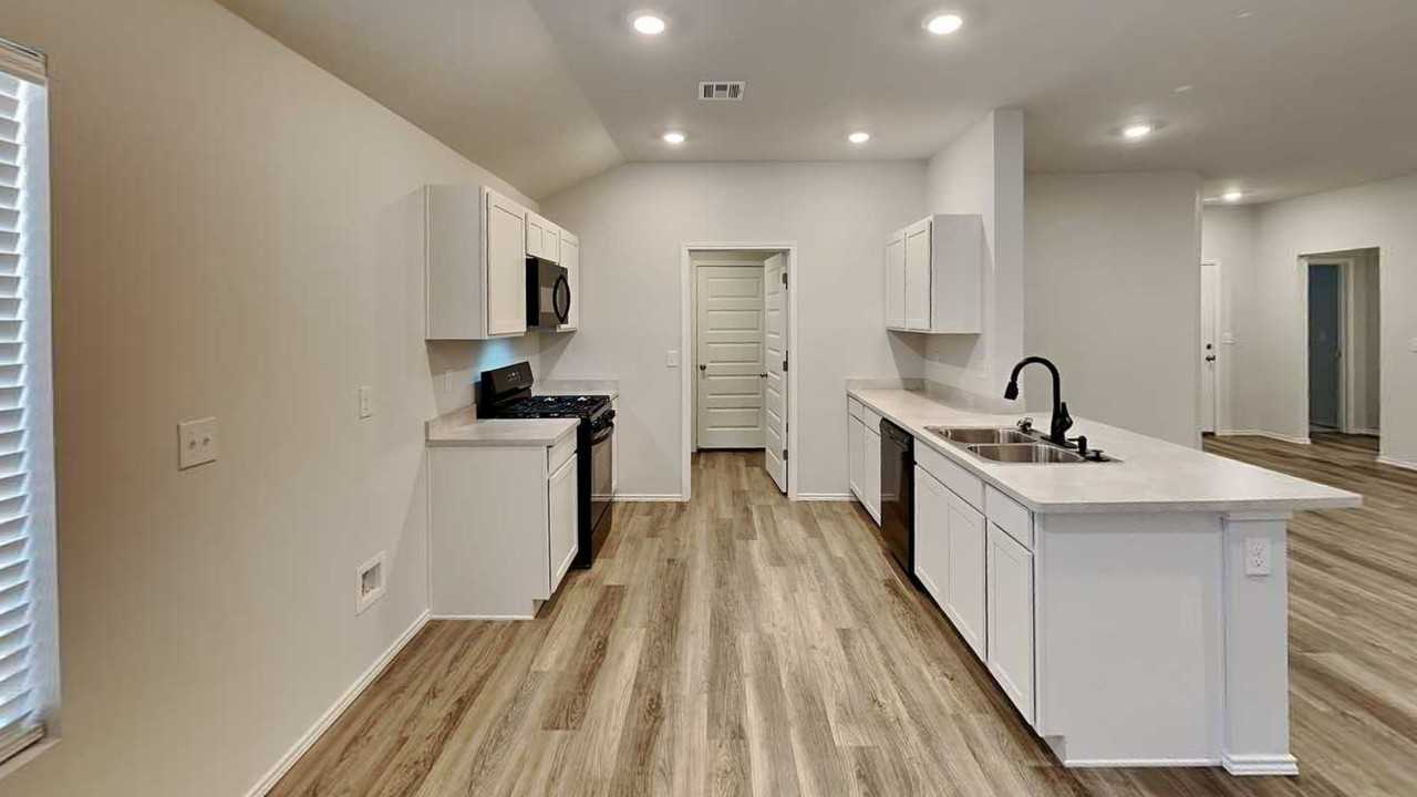 6132 Holm Oak Rd - Photo 6 of 17