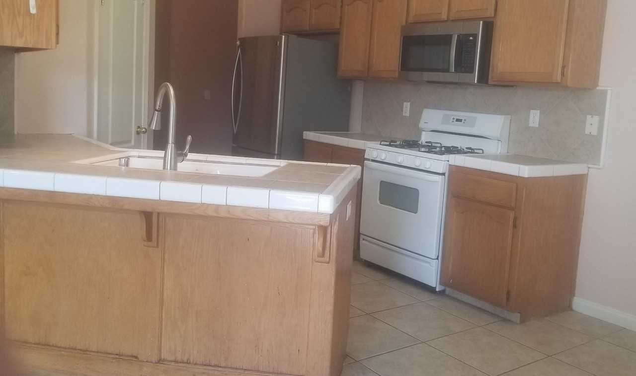 259 Sunny Meadow Dr - Photo 3 of 7