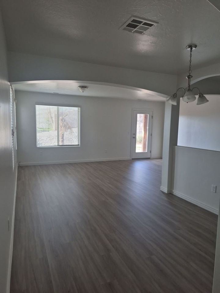 1000 E Bluff View Dr #111 - Photo 2 of 14