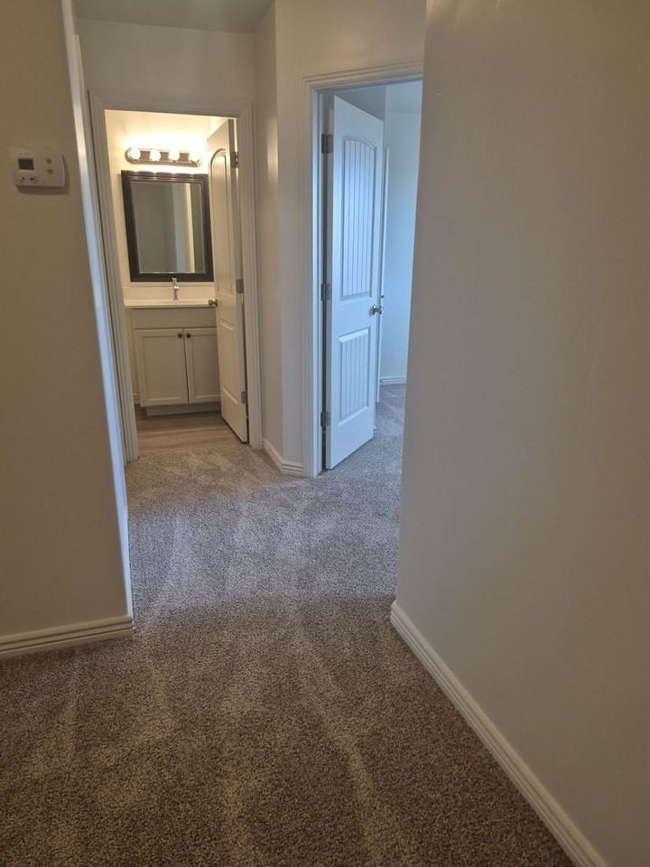 1000 E Bluff View Dr #111 - Photo 4 of 14