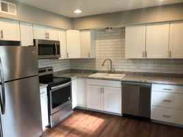 featured image of 211 Martin Ct