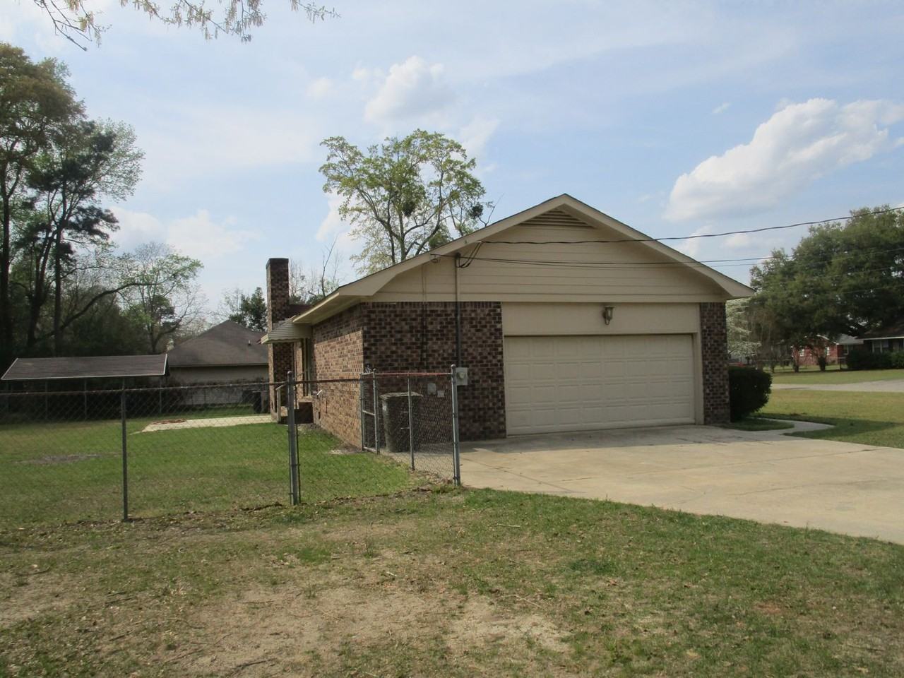 4 Ashley St - Photo 2 of 6