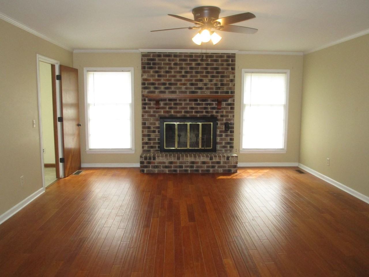 4 Ashley St - Photo 3 of 6