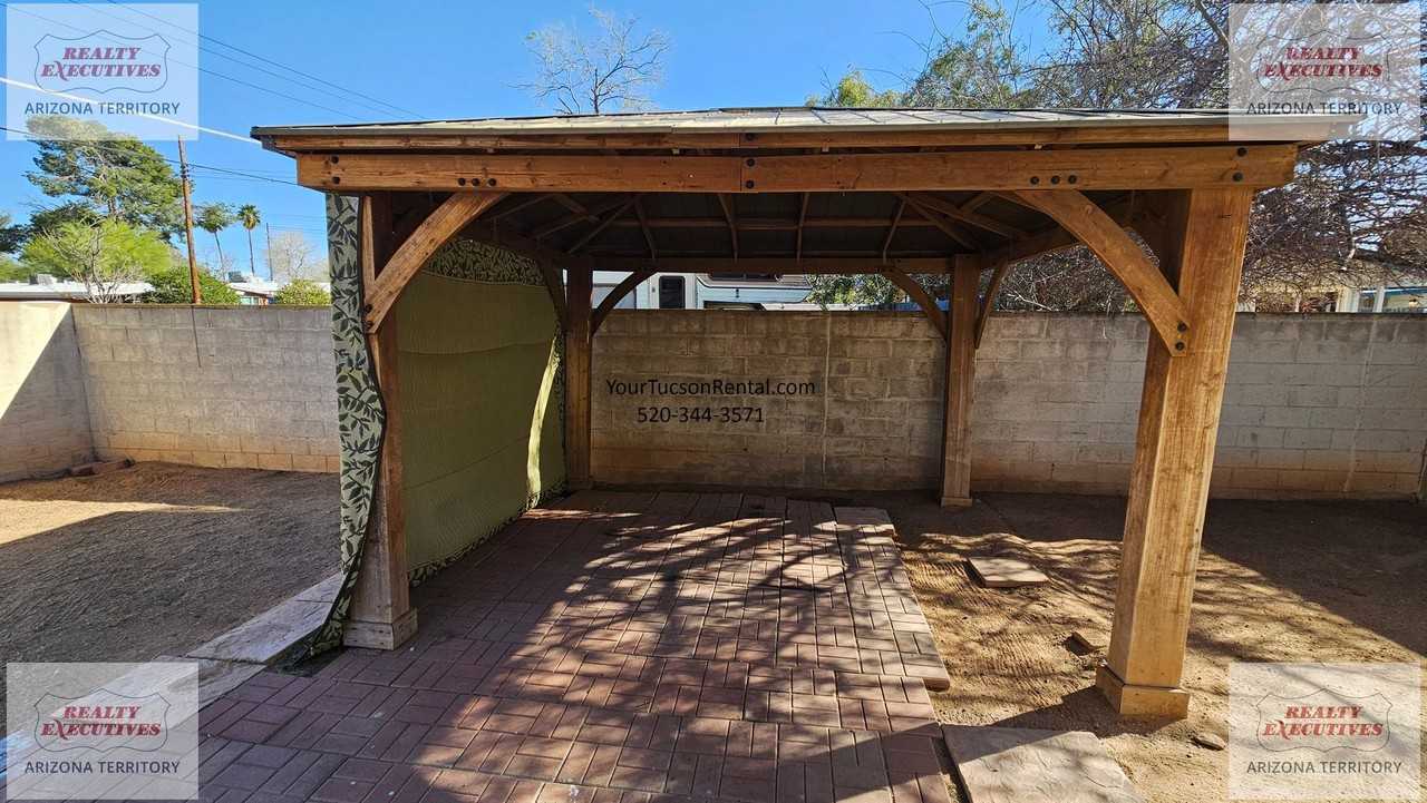 1511 N Bryant Ave - Photo 7 of 50