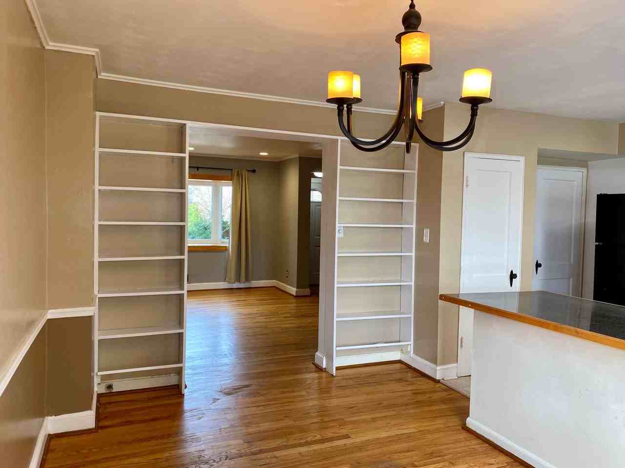 125 Marburth Ave - Photo 6 of 21