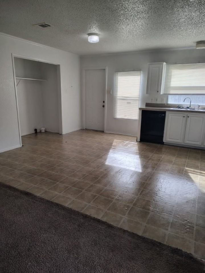 11810 Greenglen Dr - Photo 6 of 18