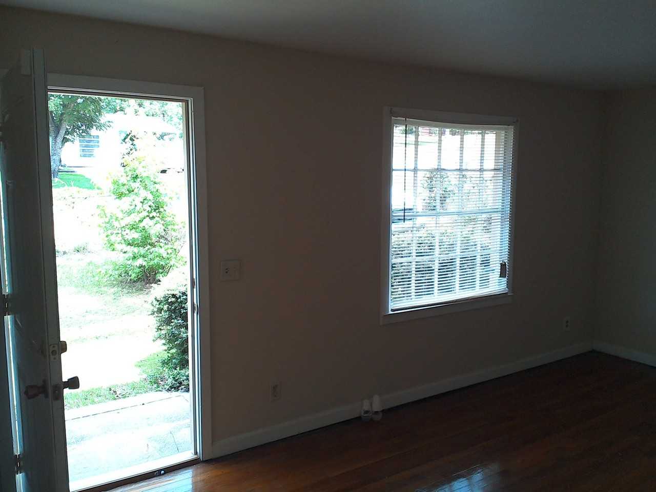 1537 Edgechester Ave - Photo 5 of 36