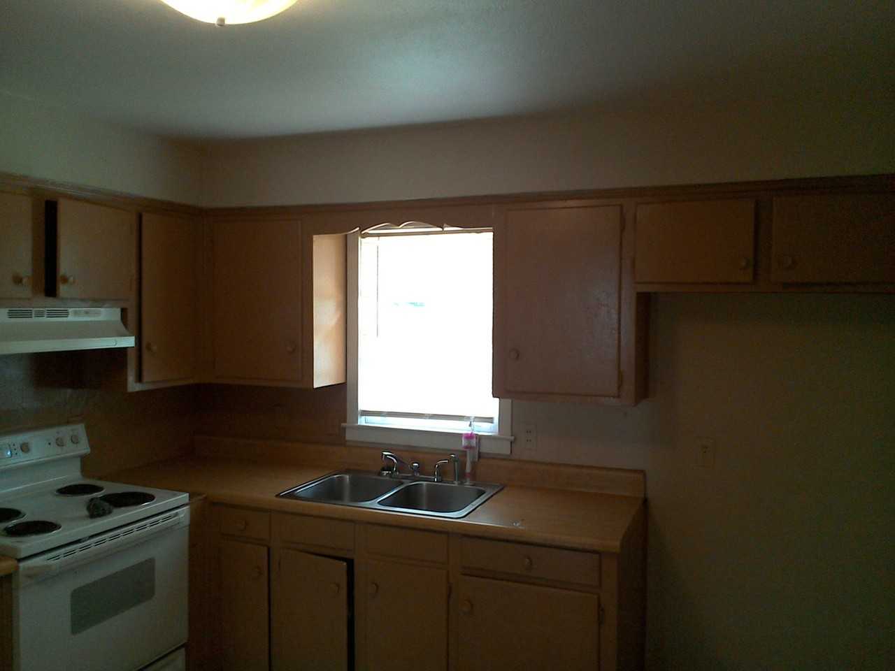 1537 Edgechester Ave - Photo 7 of 36