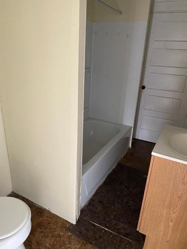 334 Woods Ave - Photo 2 of 8