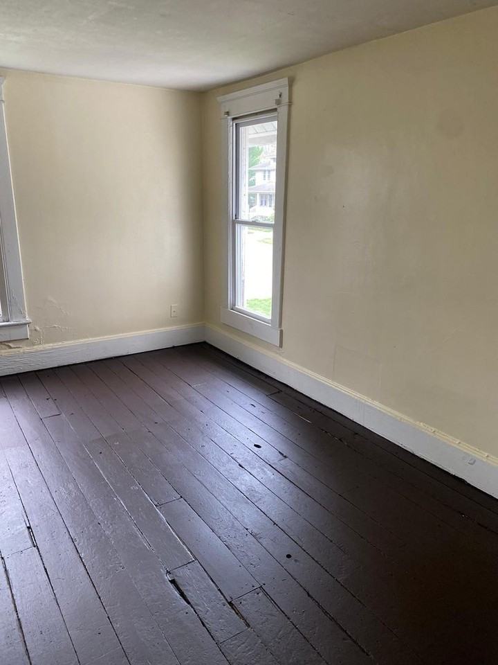 334 Woods Ave - Photo 7 of 8