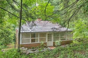 featured image of 605 Shepards Hill Rd