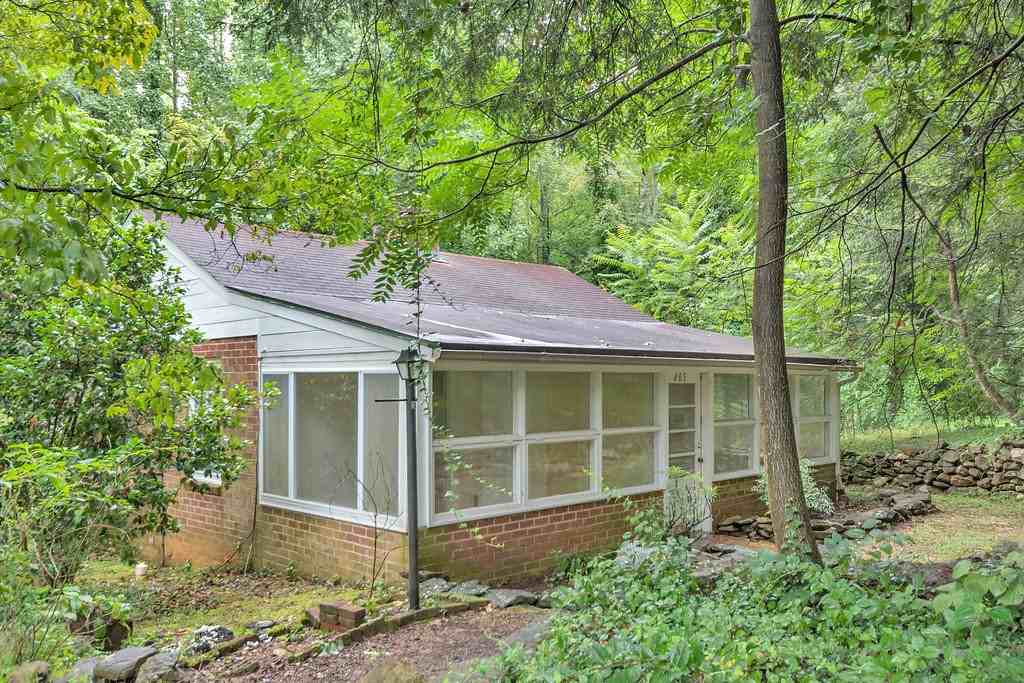 605 Shepards Hill Rd - Photo 2 of 14