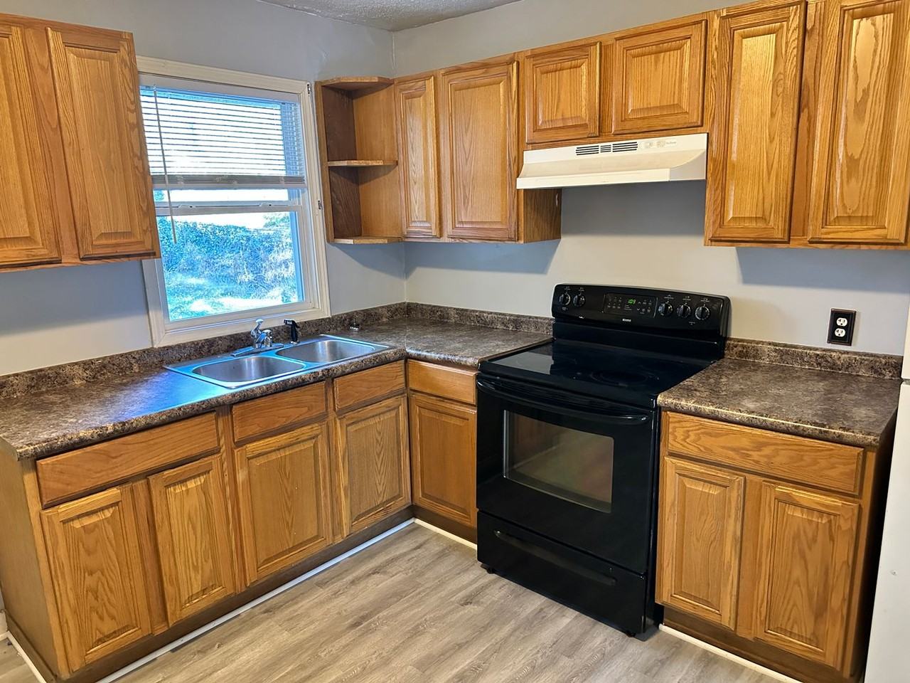 2135 Purser Dr - Photo 5 of 9